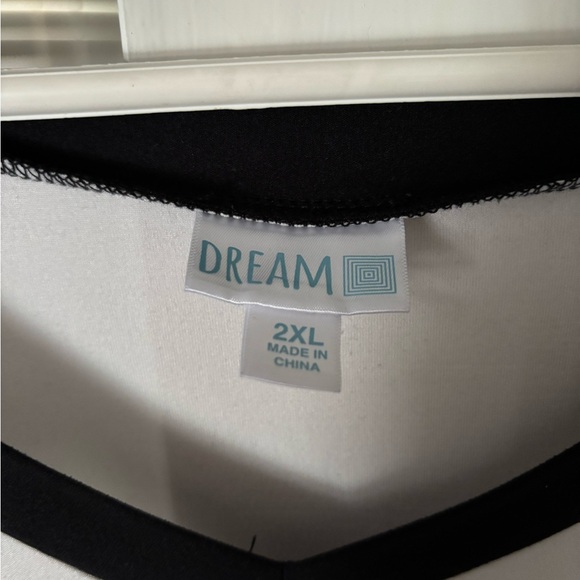 2 piece Lularoe holiday set - Picture 3 of 6